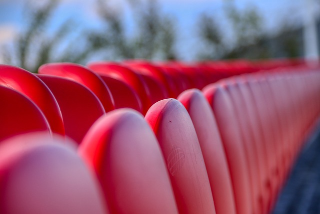 与之密切相 与之密切相